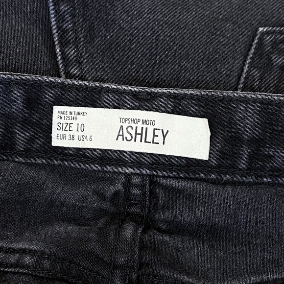 Topshop Moto Ashley High-Rise Distressed Frayed Jean Shorts - Picture 4 of 6